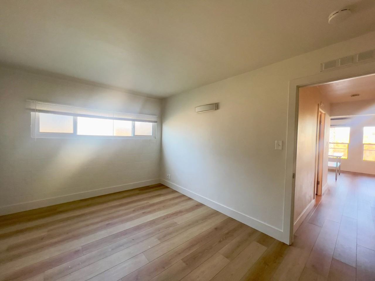 1055 Gilbert - Photo 4 of 18