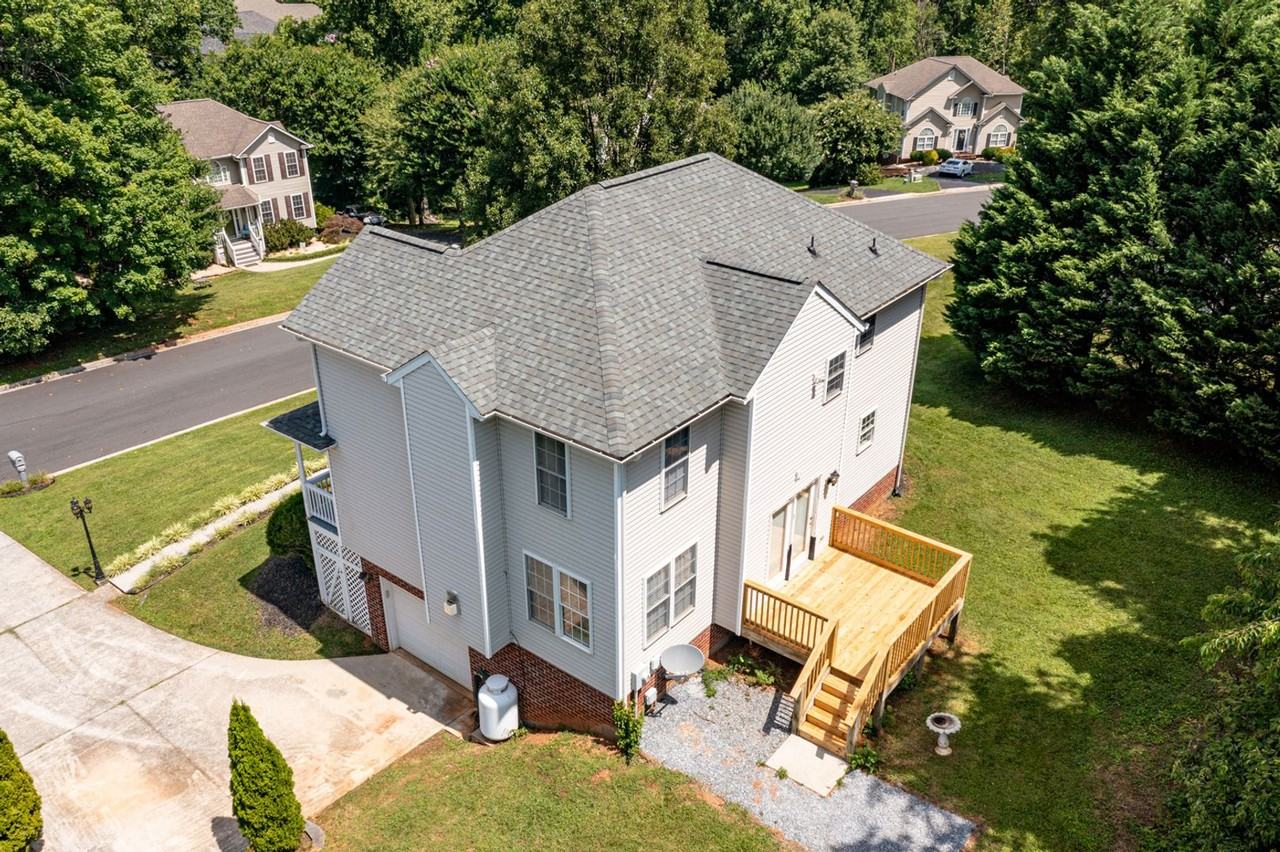 72 Viking Dr - Photo 2 of 50