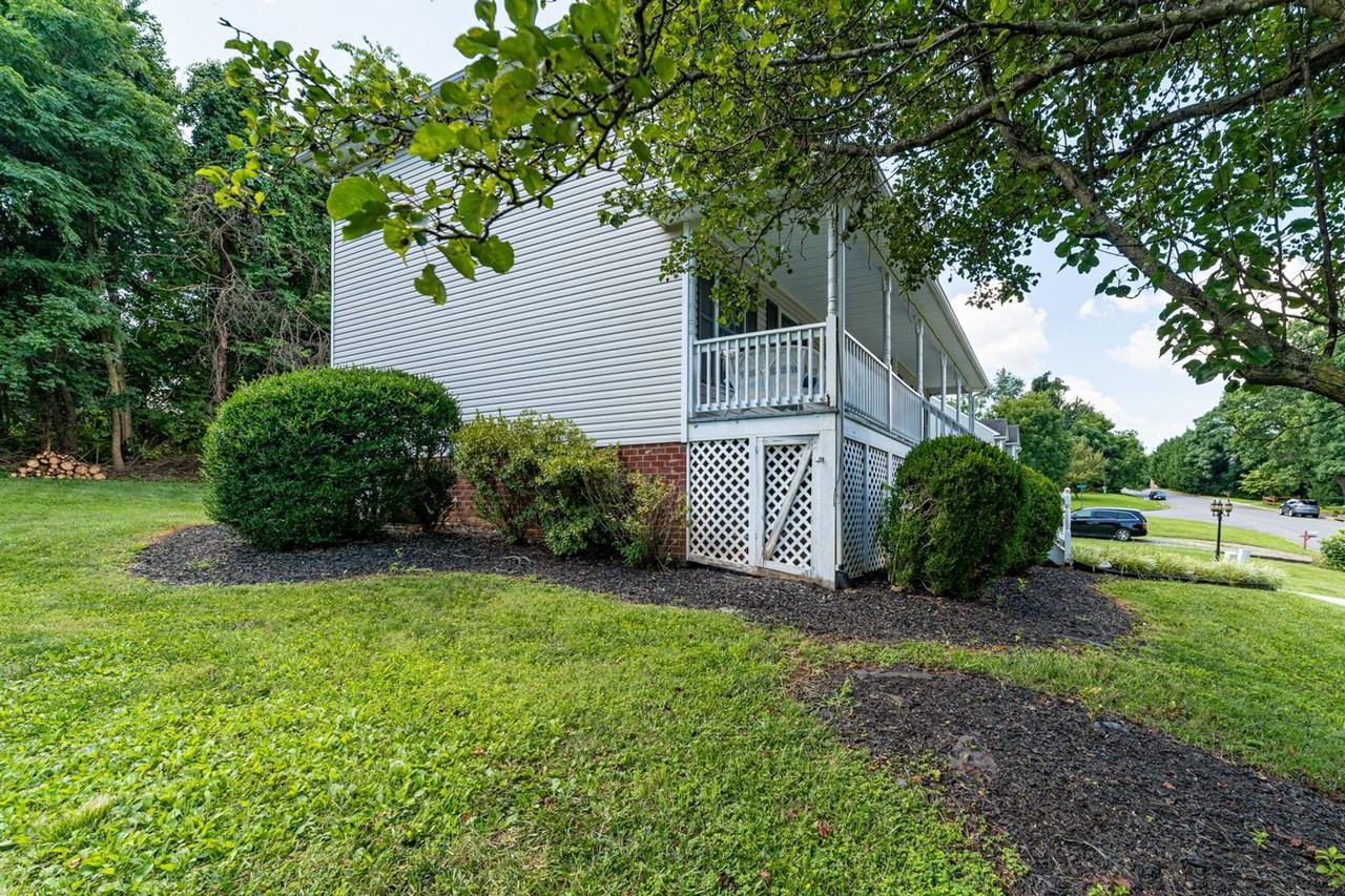 72 Viking Dr - Photo 7 of 50