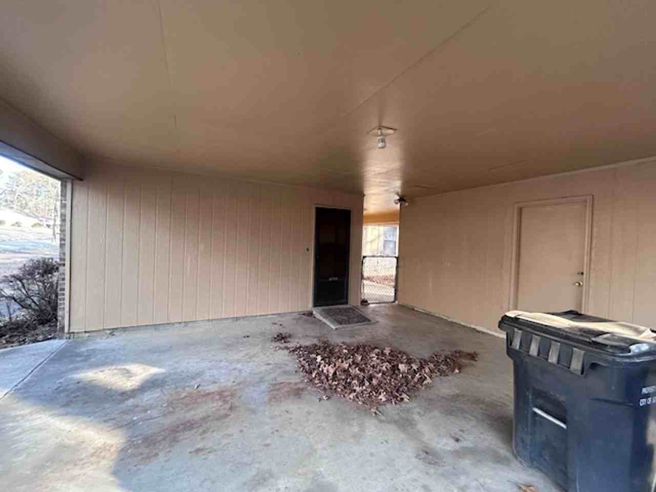 1018 Freeman St - Photo 2 of 16