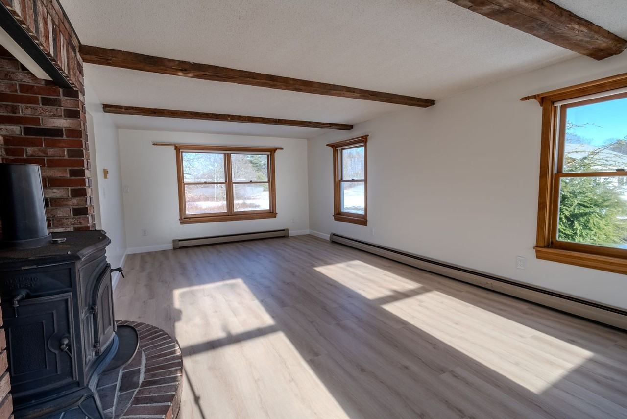 443 Bath Rd - Photo 5 of 22