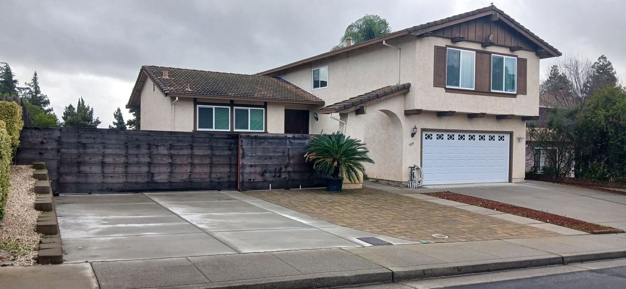 3001 Miller Dr - Photo 2 of 27