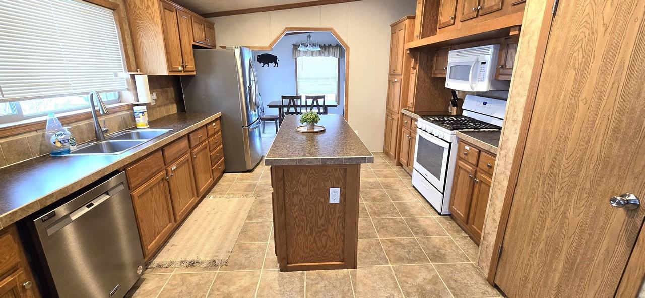 2503 Wrangler Rd - Photo 2 of 15