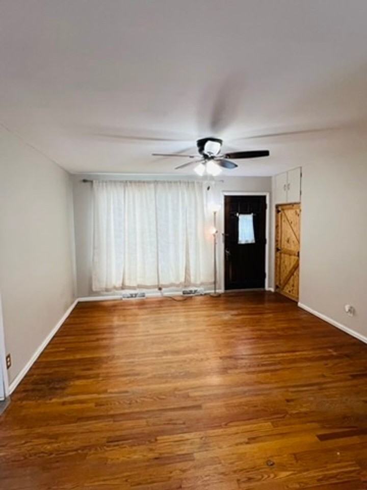 502 S Calhoun St - Photo 2 of 15