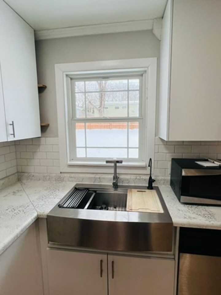 502 S Calhoun St - Photo 6 of 15