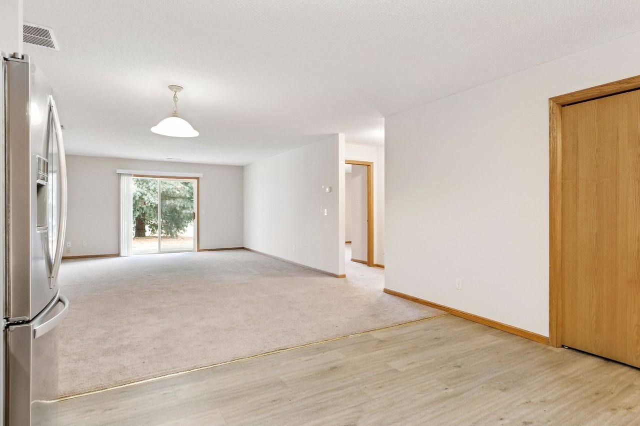 337 Williamsburg Place - Photo 6 of 27