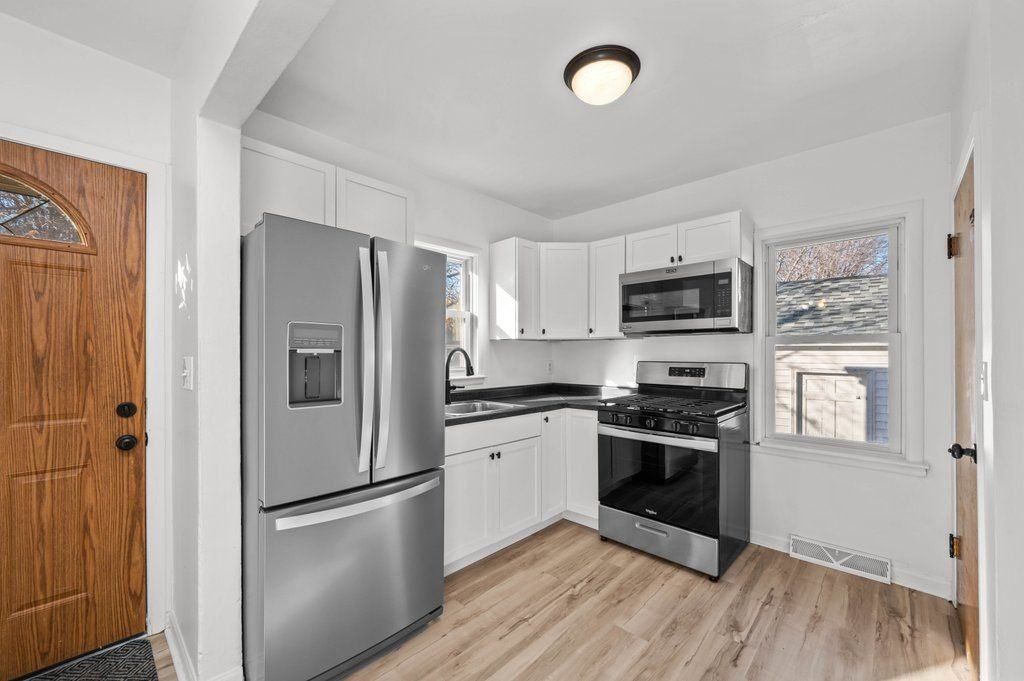 717 Ten Plus St - Photo 3 of 17