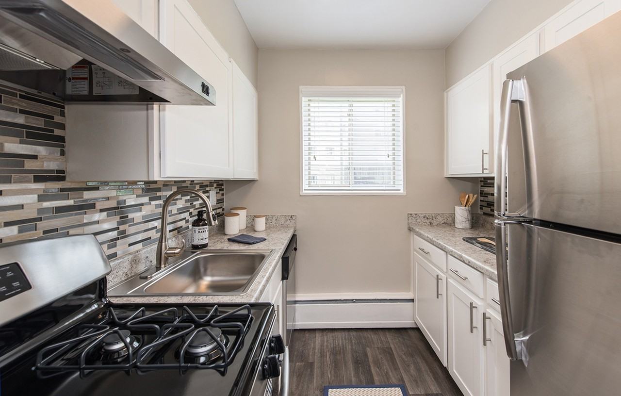 The Gallery on New Hampshire - Photo 4 of 19