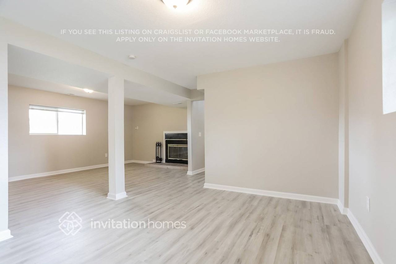 1142 S Bahama St - Photo 2 of 15