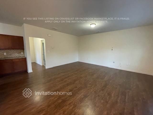 3135 Franklin St - Photo 4 of 14