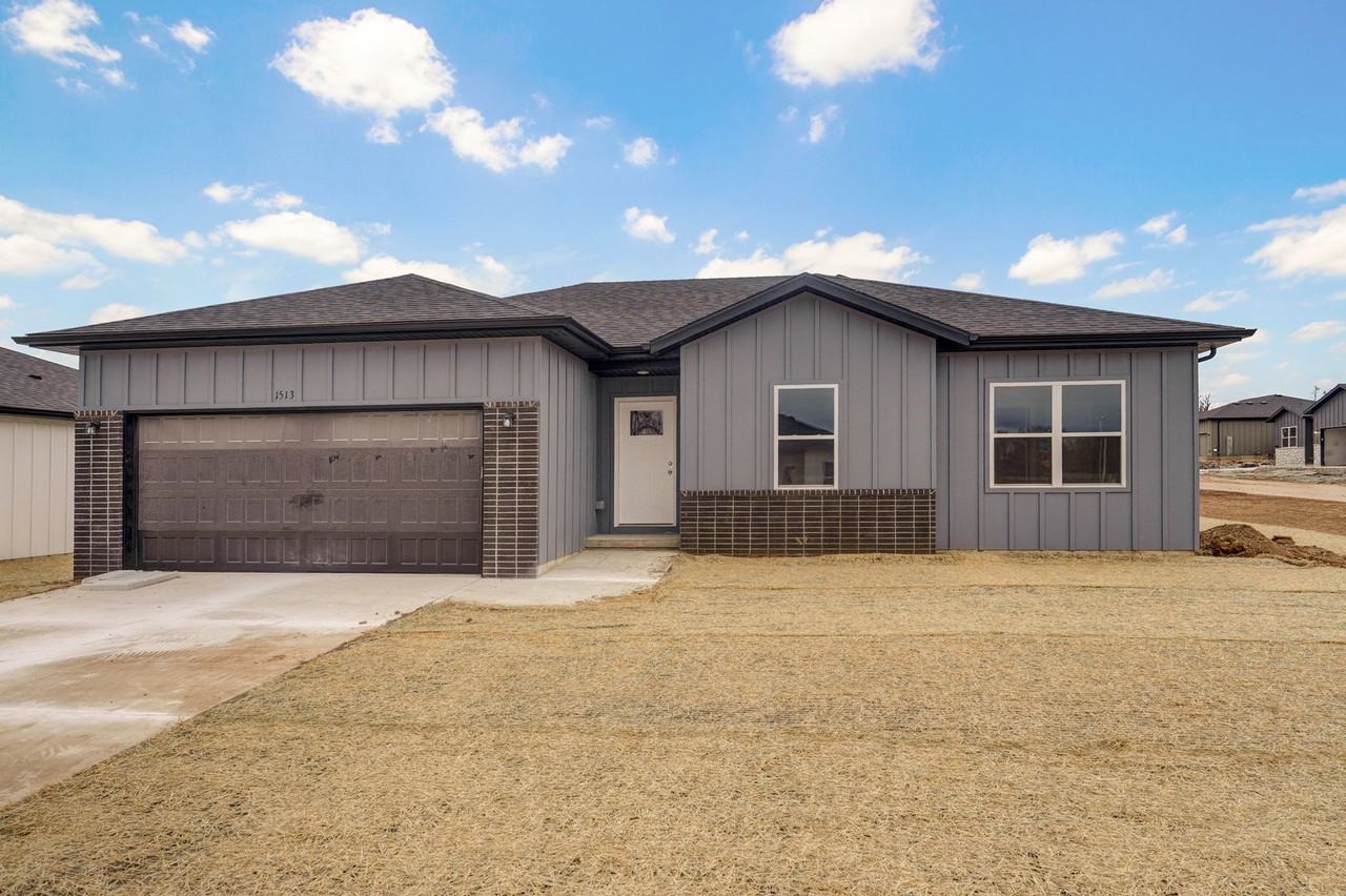 1513 S Jaylin Ave #NA - Photo 5 of 35