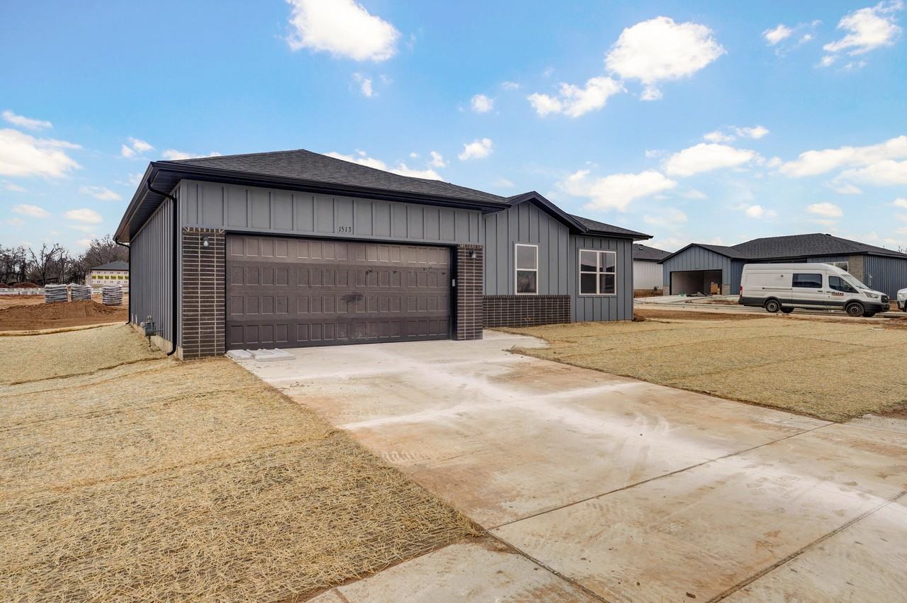 1513 S Jaylin Ave #NA - Photo 7 of 35