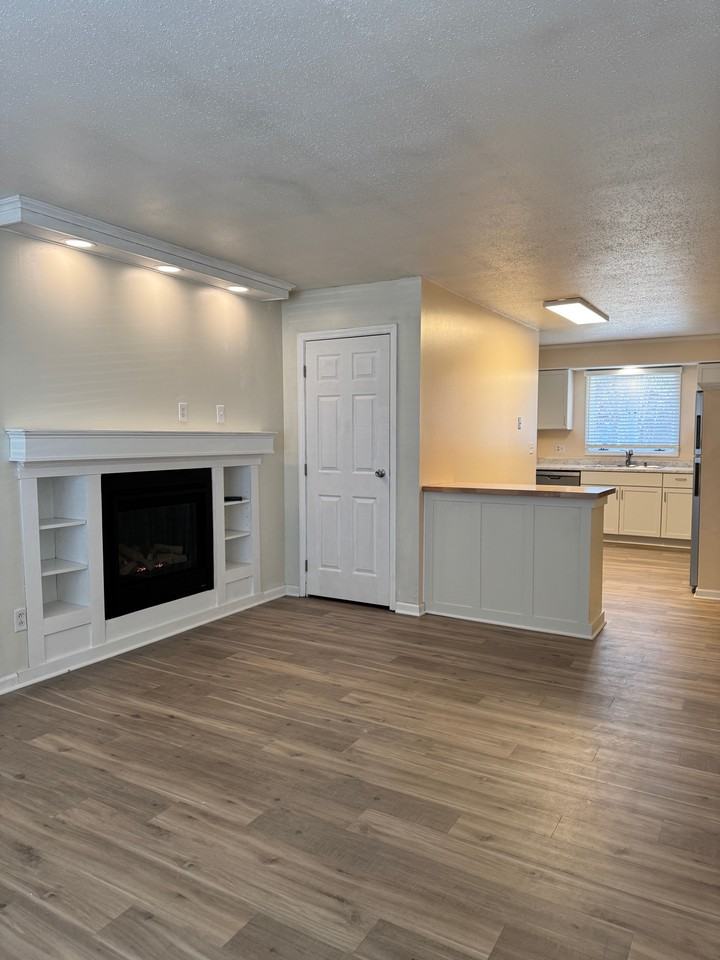 1737 Colette Dr #1737 - Photo 3 of 16