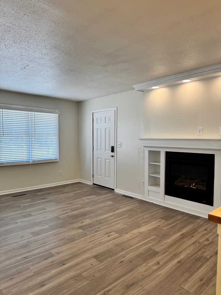 1737 Colette Dr #1737 - Photo 4 of 16