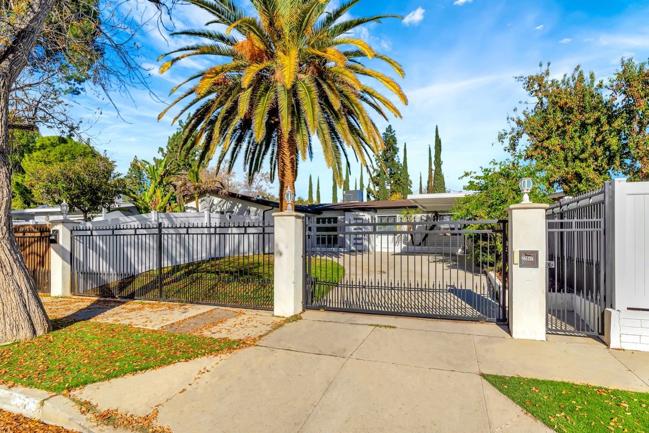 22947 Valerio St #NA - Photo 7 of 50