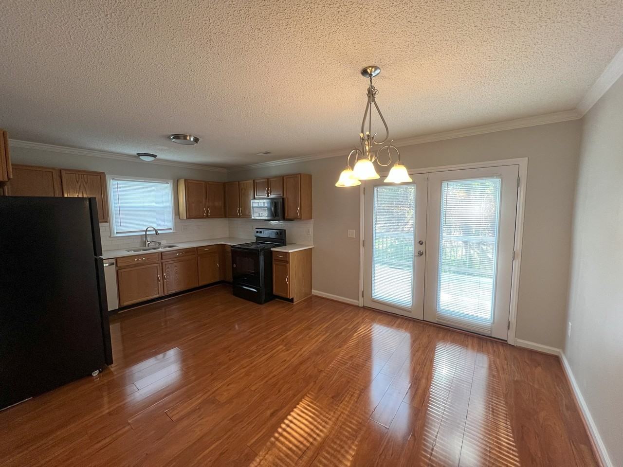 1016 Glenmont Rd #NA - Photo 3 of 13