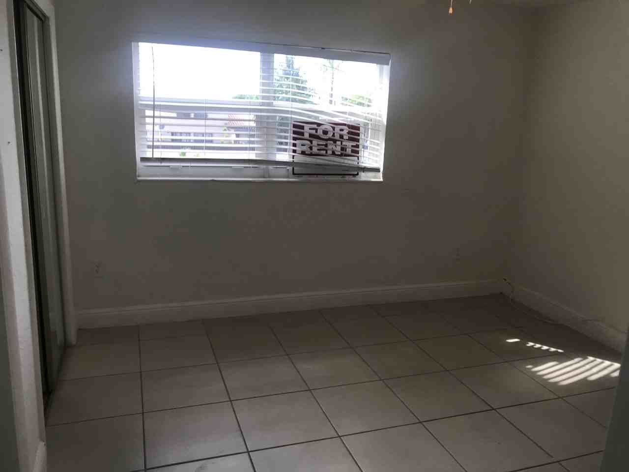 3855 Sw 79th Ave #XX - Photo 2 of 10