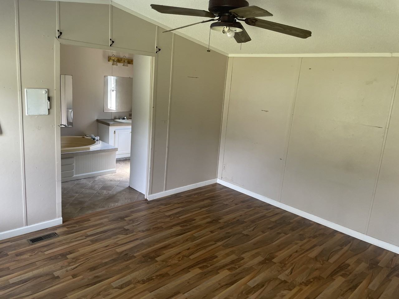 244 Lintwin Cir #NA - Photo 3 of 6