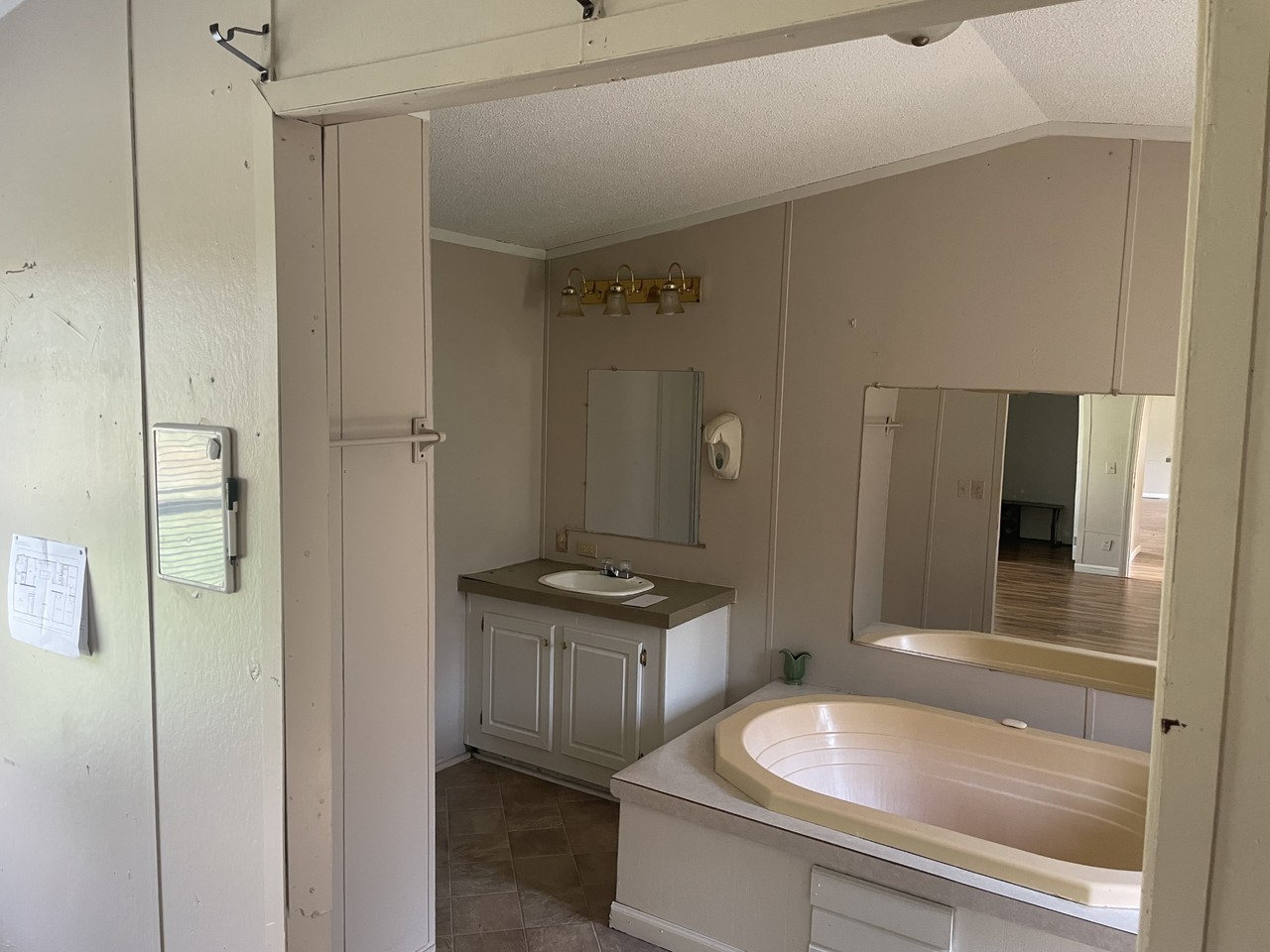 244 Lintwin Cir #NA - Photo 4 of 6