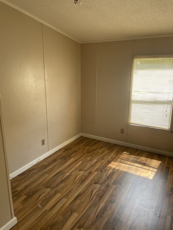 244 Lintwin Cir #NA - Photo 6 of 6
