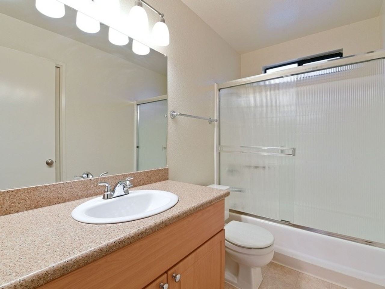 1357 CREEKSIDE DRIVE - Photo 5 of 15