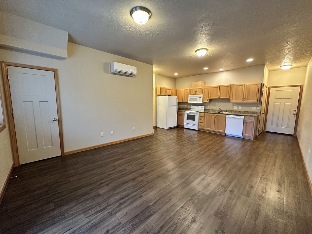 82 E 19th Aly - Photo 6 of 25