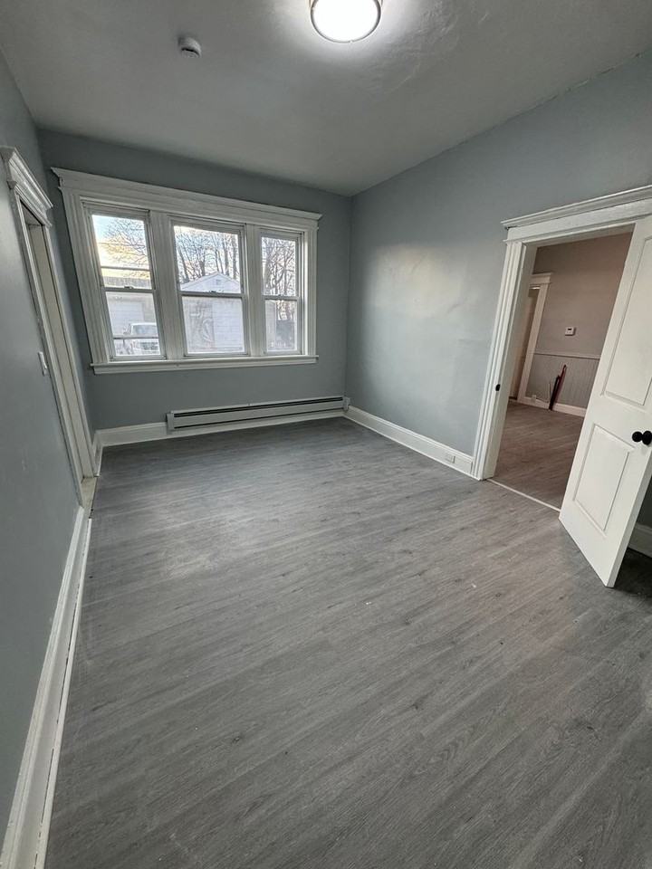 1874 Barnum Ave - Photo 3 of 10