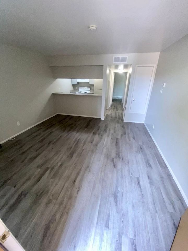 The Citadel Apartments - Photo 2 of 10