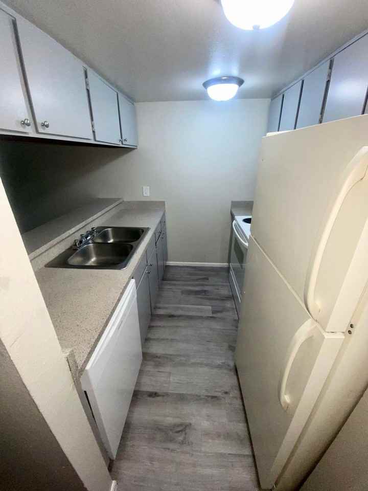The Citadel Apartments - Photo 4 of 10