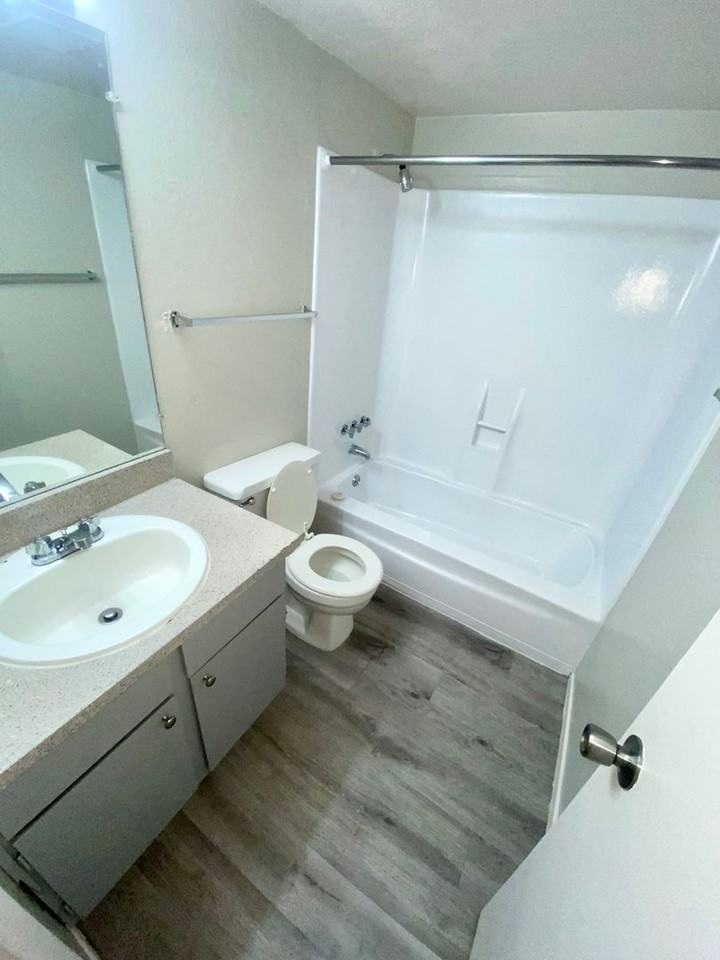 The Citadel Apartments - Photo 6 of 10