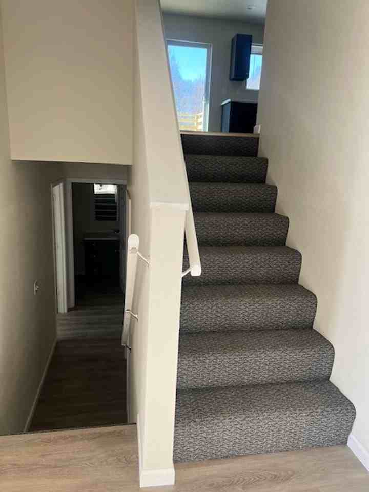 218 Brock Avenue - Photo 3 of 5