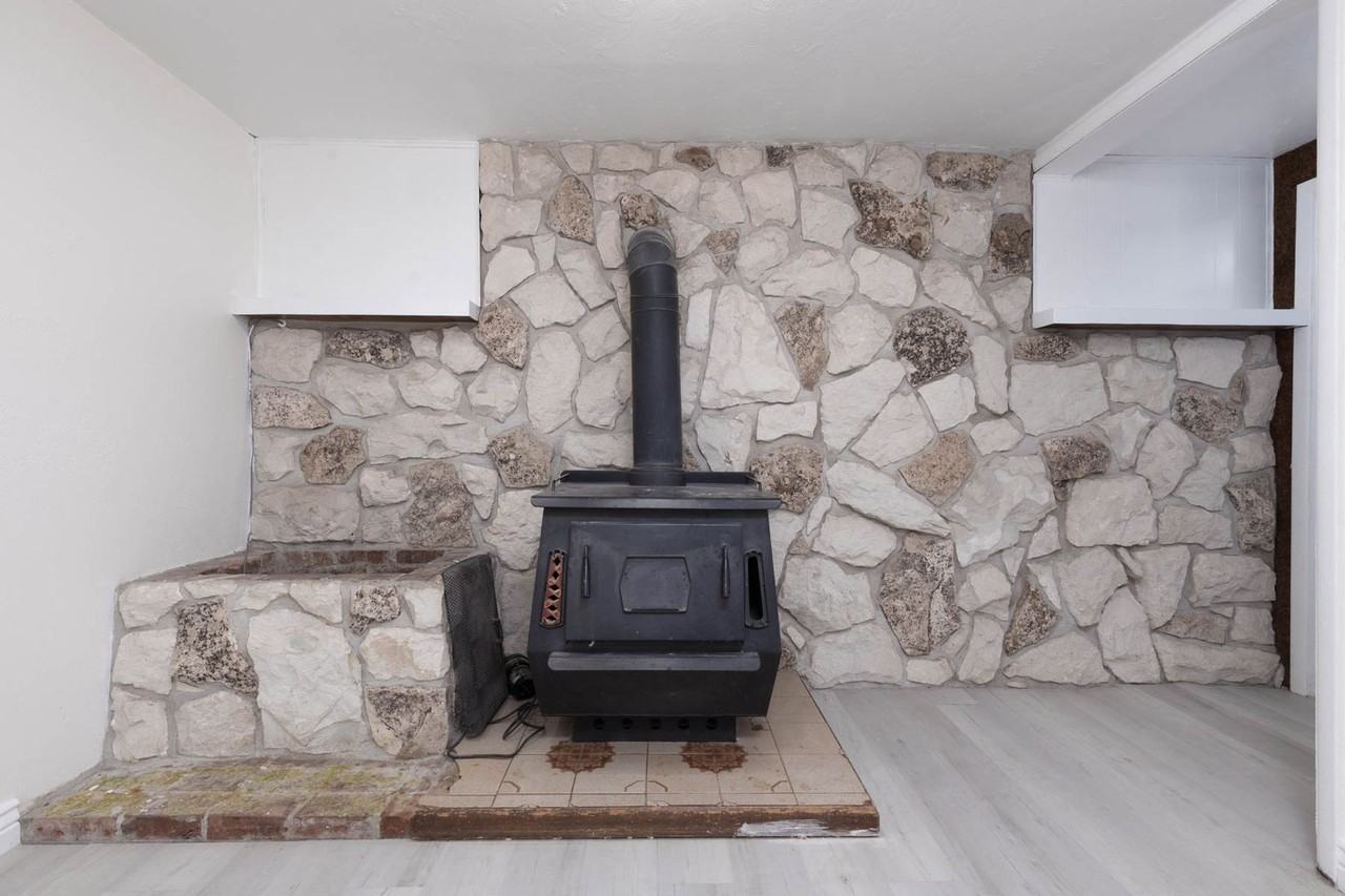 770 S 960 W #B - Photo 4 of 20