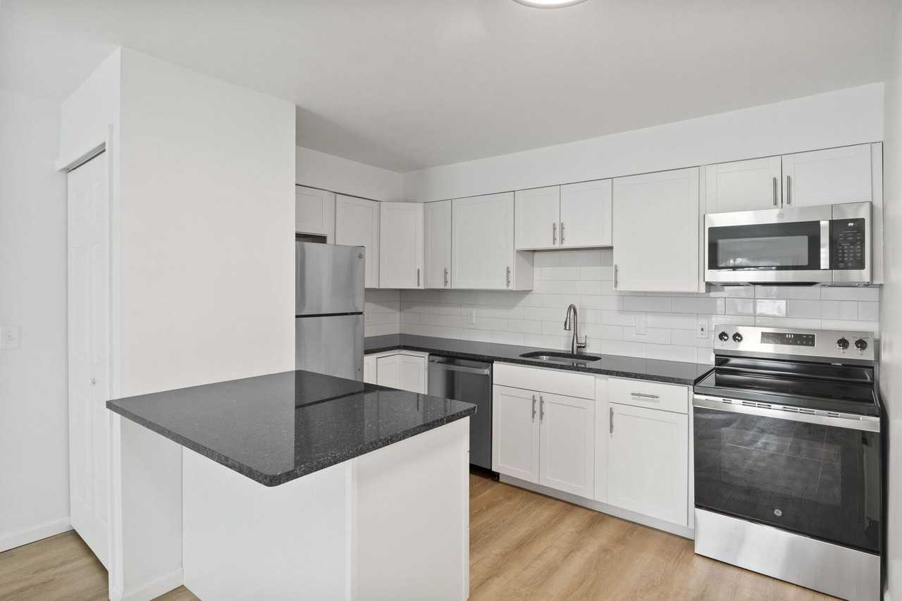 Gemini Estate - Photo 3 of 12