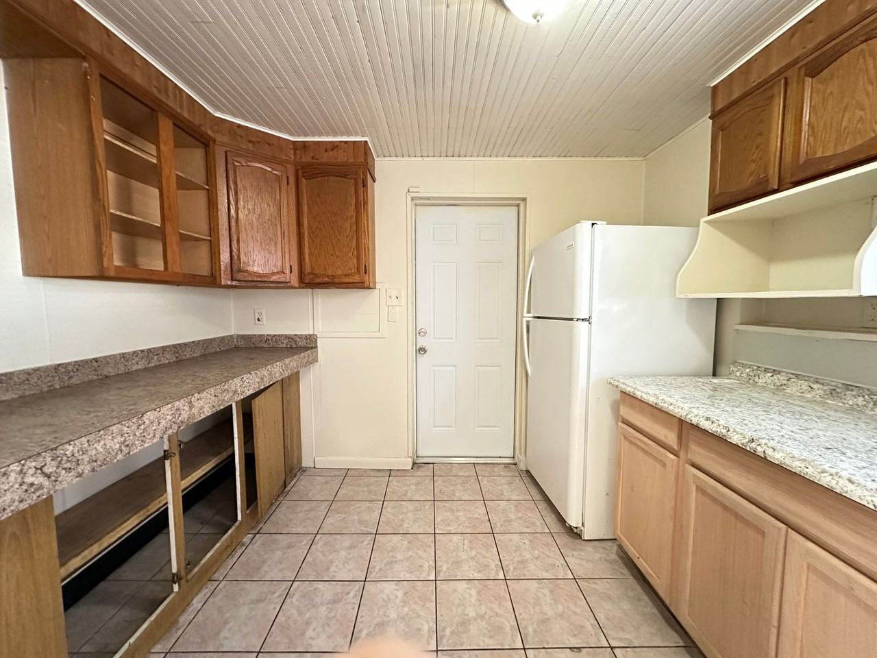 3204 E Curtis St - Photo 6 of 18