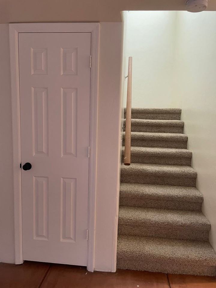 Glenn St Casitas - Photo 6 of 10