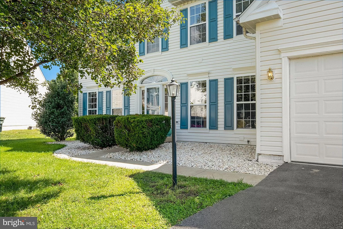 1808 Whispering Meadow Ct - Photo 2 of 25