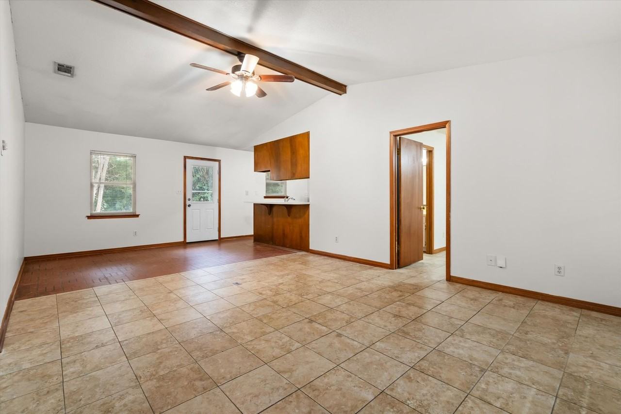 21154 Meadowbrook Dr - Photo 3 of 20