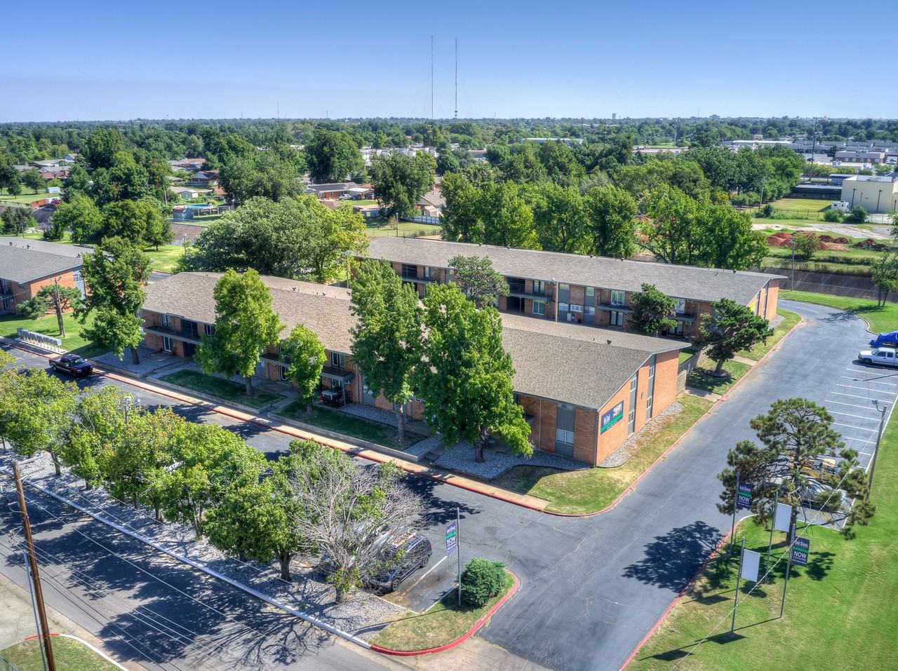 The Vue at Oak Creek - Photo 4 of 15