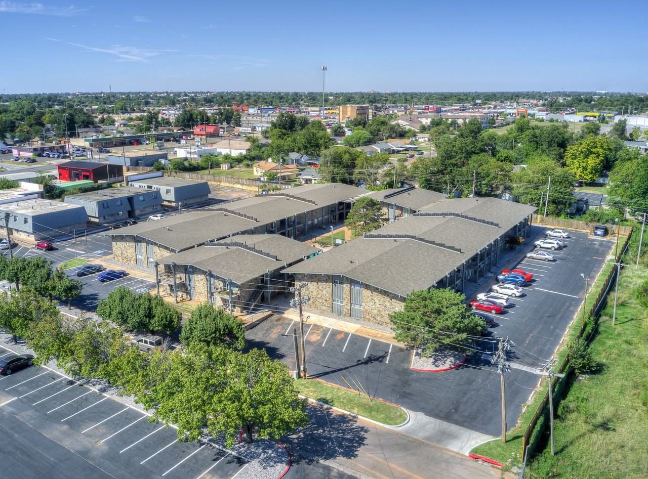 The Vue at Oak Creek - Photo 5 of 15