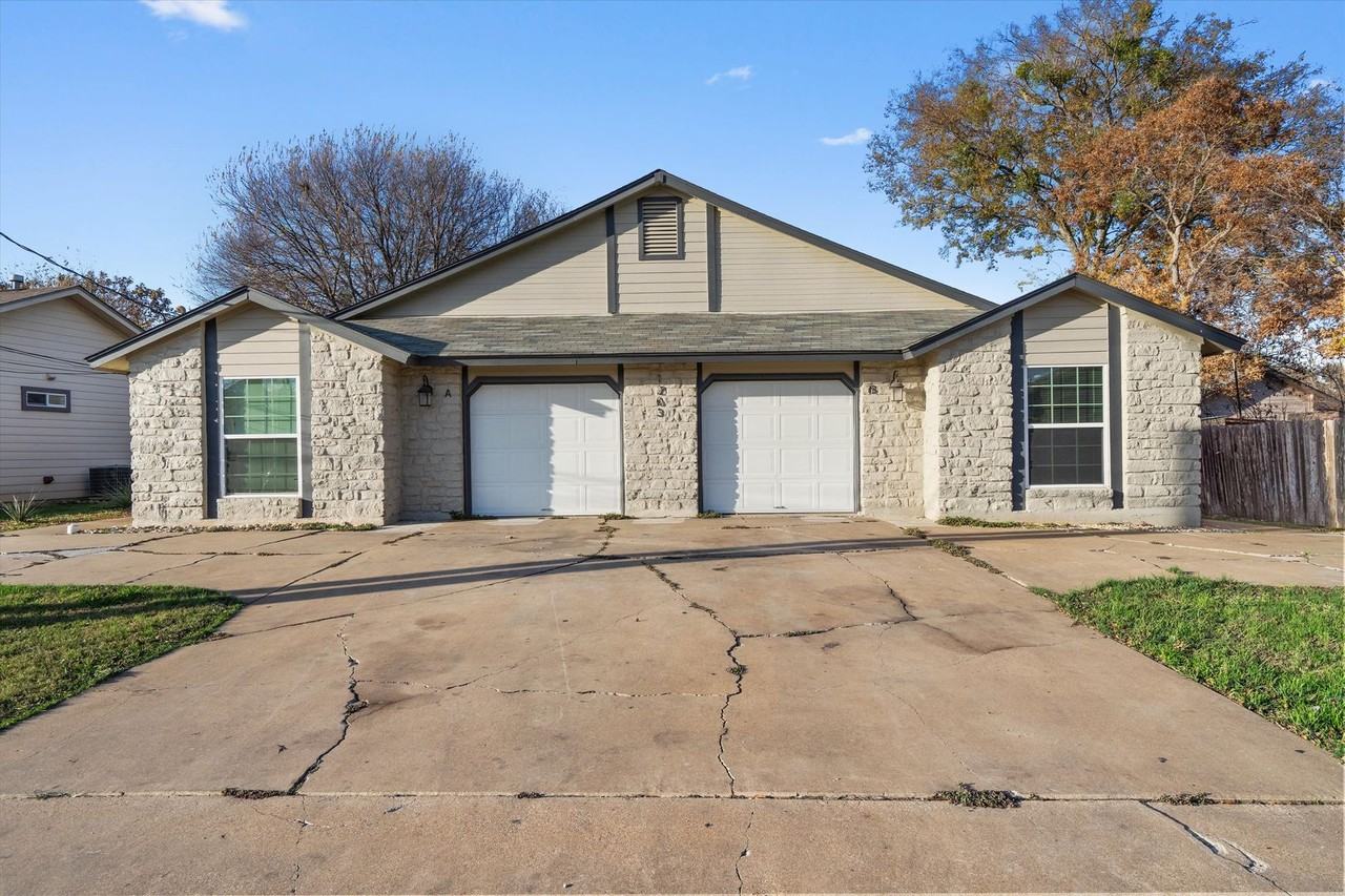 1203 Quail Valley Dr #B - Photo 2 of 28