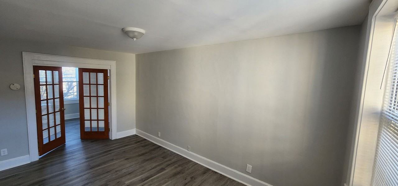 123 Walnut St - Photo 4 of 8