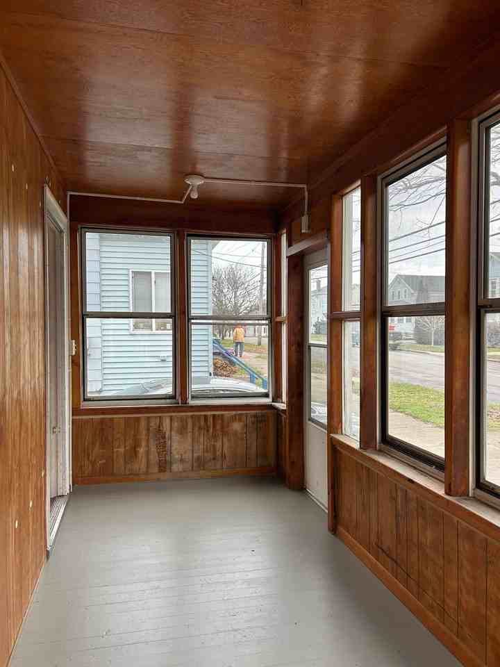 140 E 9th St - Photo 5 of 23
