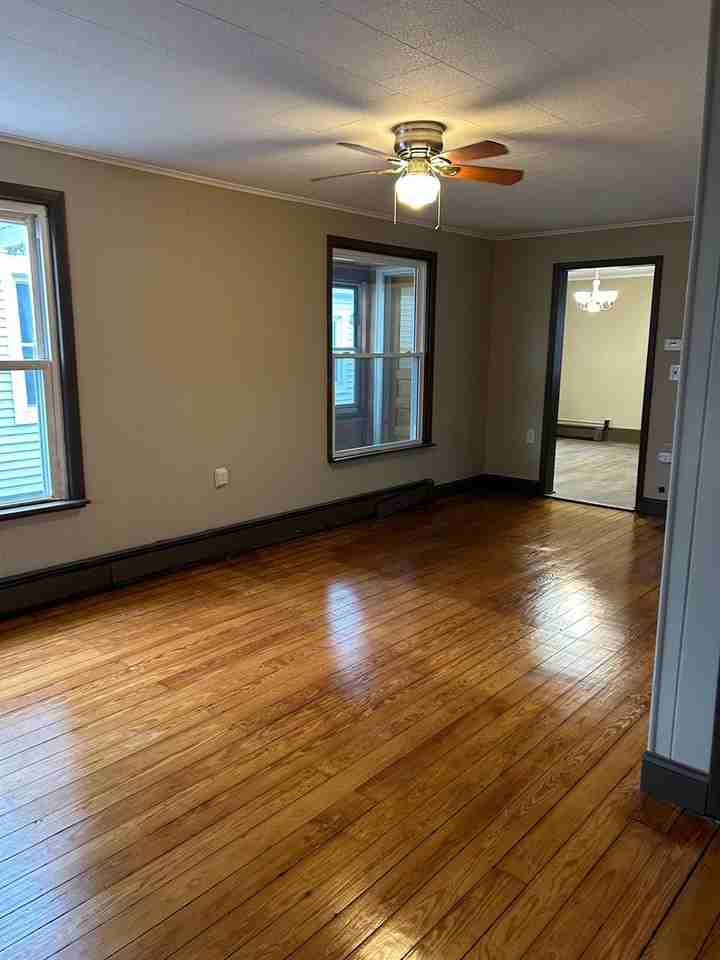 140 E 9th St - Photo 6 of 23