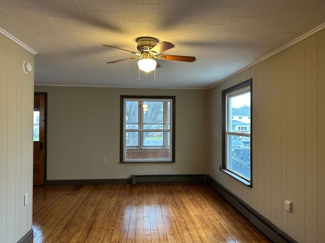 140 E 9th St - Photo 7 of 23