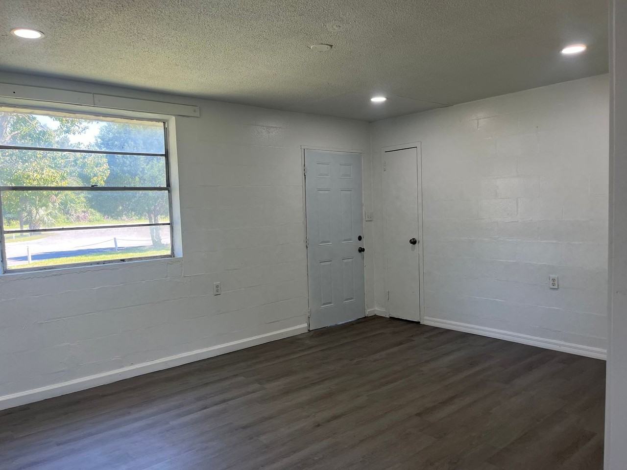 815 Mcgee St Ne - Photo 2 of 9