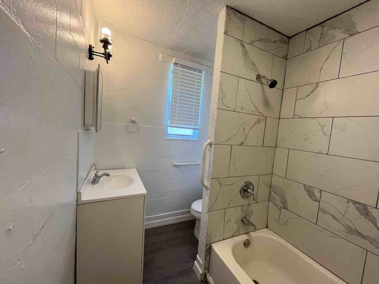 815 Mcgee St Ne - Photo 5 of 9