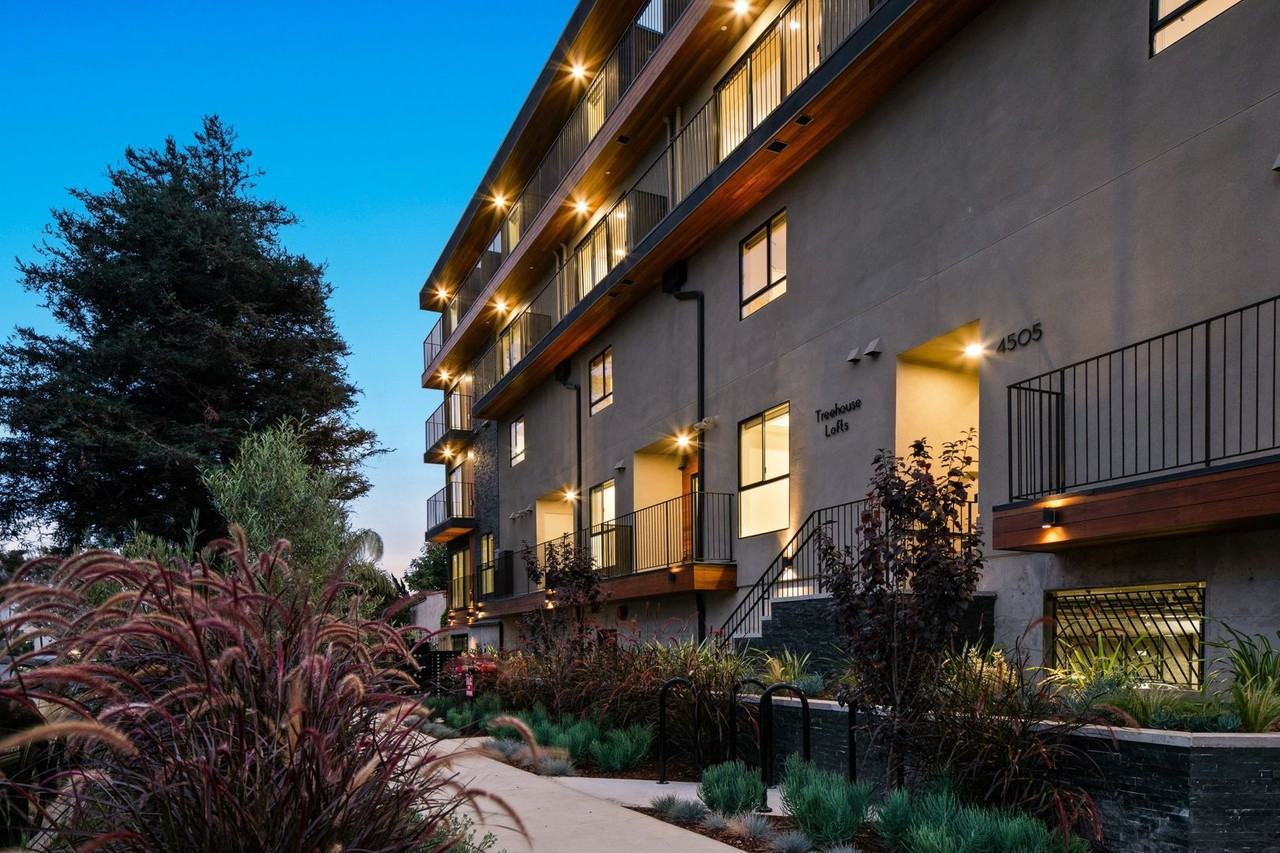 4505 S Slauson Ave - Photo 3 of 15