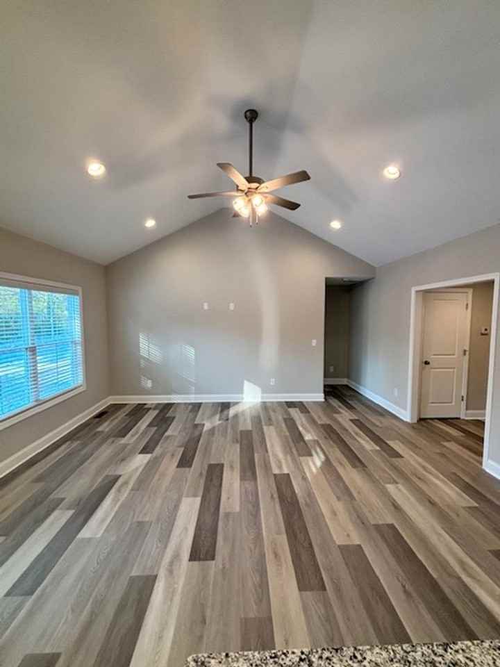 1146 Melody Ave - Photo 7 of 19