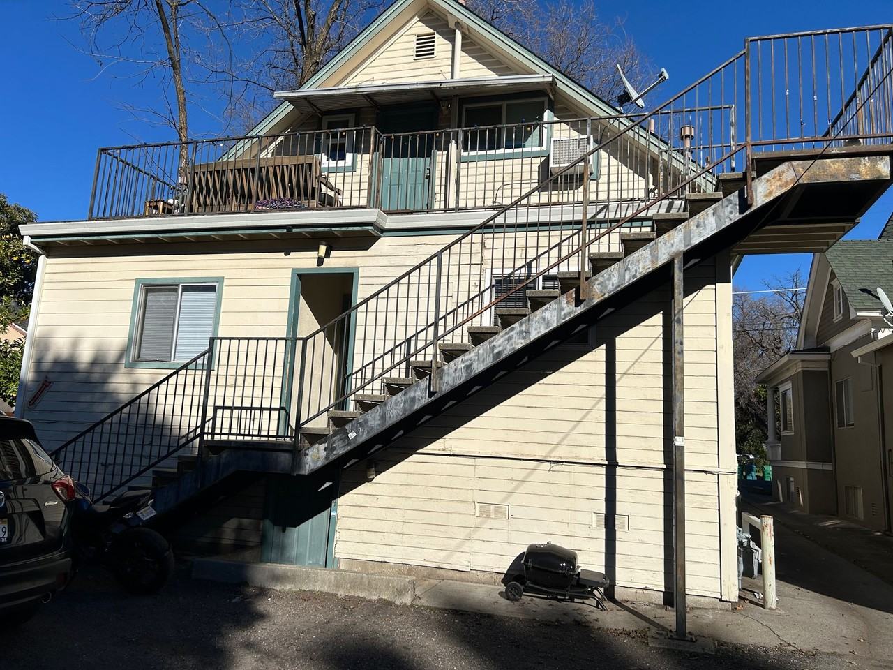 732 Chestnut Street - Photo 4 of 5