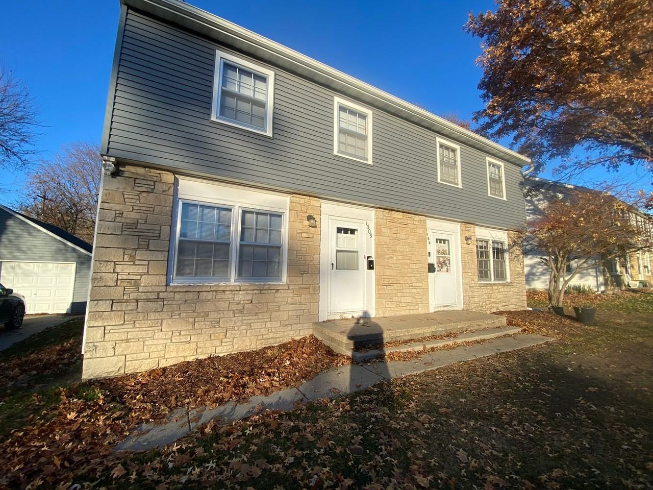 1309 Harding Ave - Photo 2 of 23